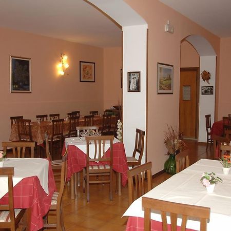 Santa Lucia Hotel Кианчано Терме Екстериор снимка