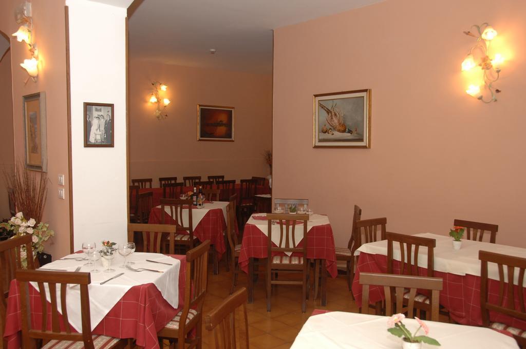 Santa Lucia Hotel Кианчано Терме Екстериор снимка