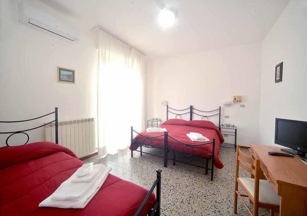 Santa Lucia Hotel Кианчано Терме Екстериор снимка