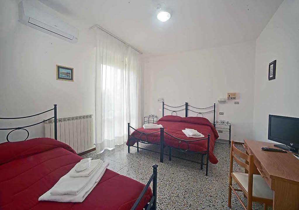 Santa Lucia Hotel Кианчано Терме Екстериор снимка