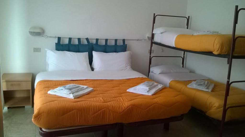 Santa Lucia Hotel Кианчано Терме Екстериор снимка